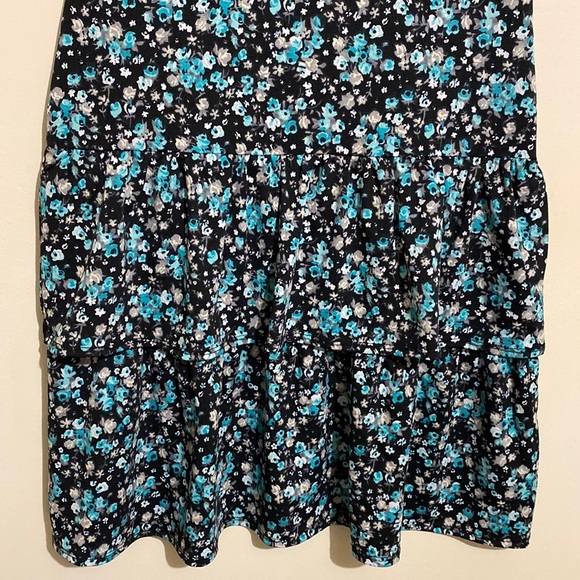 NWD Black with Blue White Floral Pattern Layered Ruffle Hem Dress Size M - Picture 5 of 10